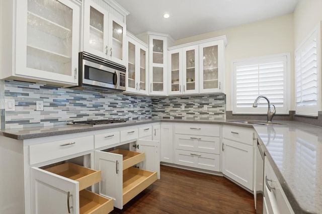 1710 Cartagena Dr, Yuba City, CA 95993