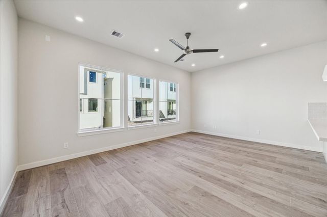 3913 Willowbend Point Drive, Houston, TX 77025