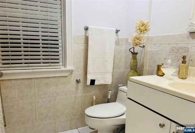 419-421 19th Avenue, Paterson, NJ 07504