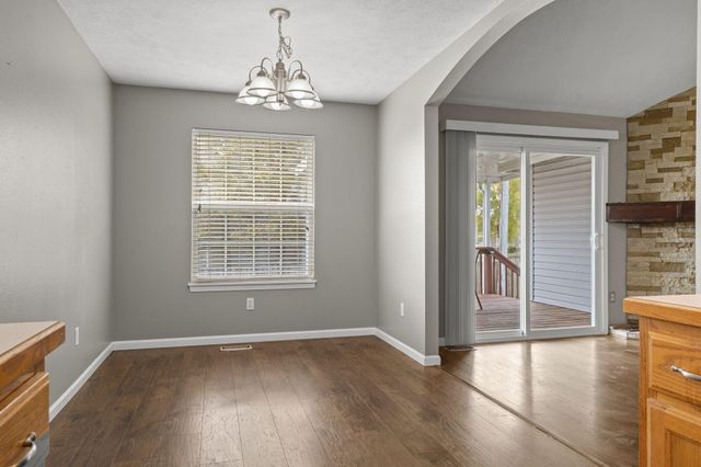 440 W White Ash Road, Nixa, MO 65714