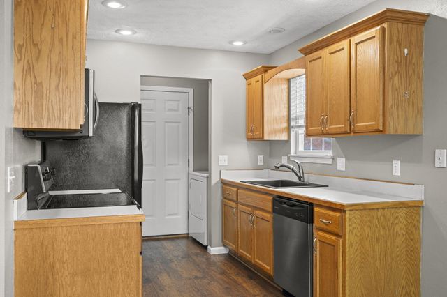 440 W White Ash Road, Nixa, MO 65714