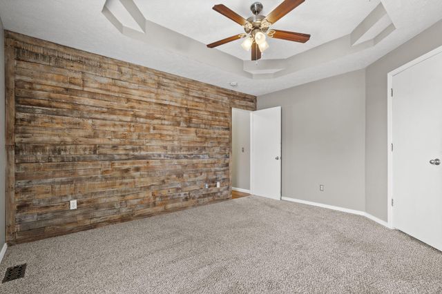 440 W White Ash Road, Nixa, MO 65714