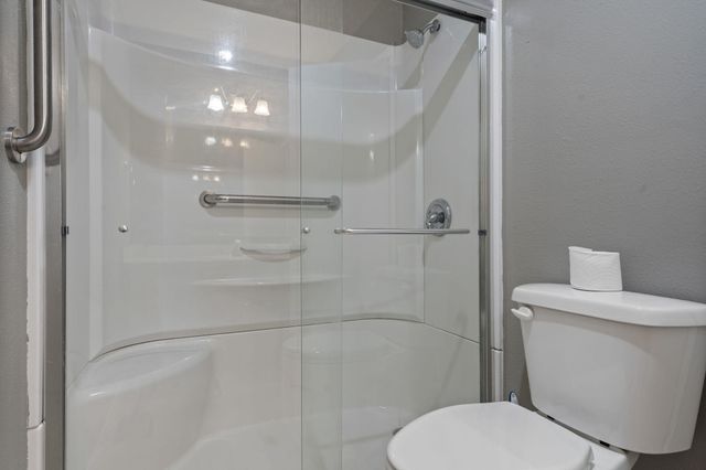 440 W White Ash Road, Nixa, MO 65714