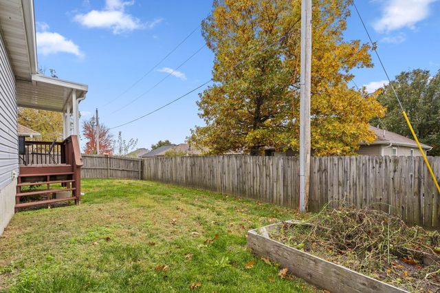 440 W White Ash Road, Nixa, MO 65714