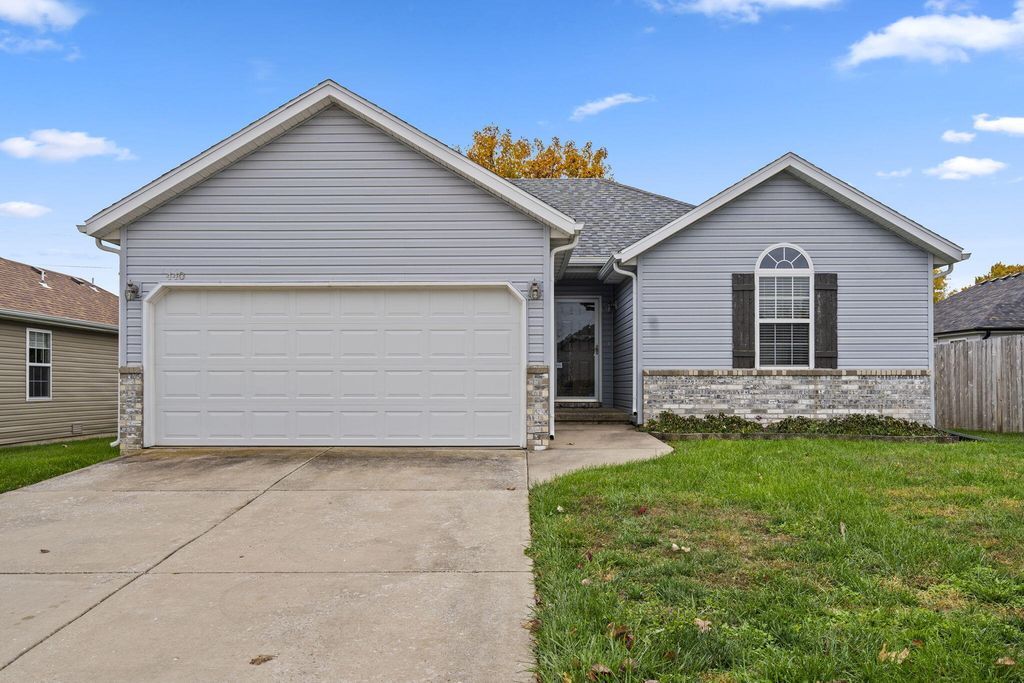440 W White Ash Road, Nixa, MO 65714