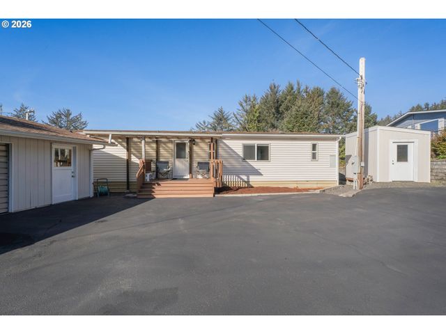 170 GLEN DEE Ln, Winchester Bay, OR 97467