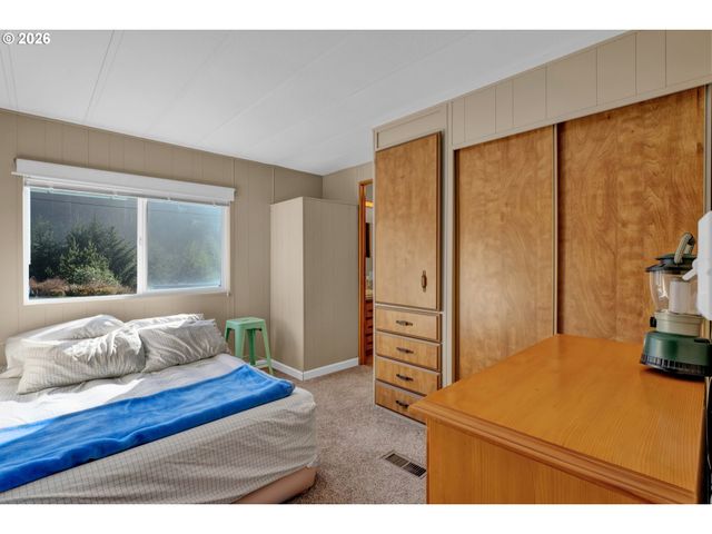 170 GLEN DEE Ln, Winchester Bay, OR 97467