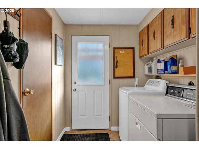 170 GLEN DEE Ln, Winchester Bay, OR 97467