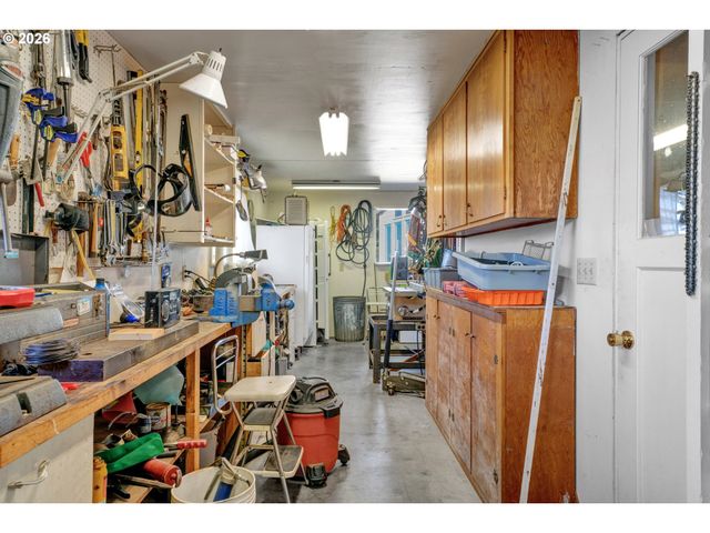 170 GLEN DEE Ln, Winchester Bay, OR 97467