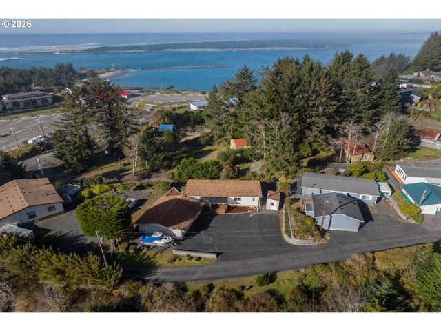 170 GLEN DEE Ln, Winchester Bay, OR 97467
