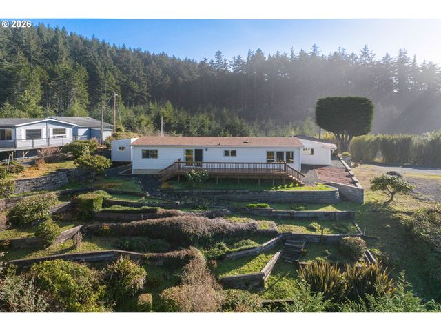 170 GLEN DEE Ln, Winchester Bay, OR 97467