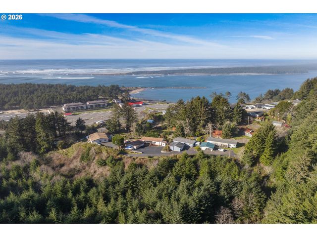 170 GLEN DEE Ln, Winchester Bay, OR 97467