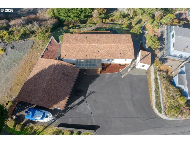 170 GLEN DEE Ln, Winchester Bay, OR 97467