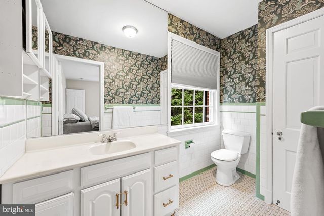 103 SAINT DUNSTANS RD, Baltimore, MD 21212