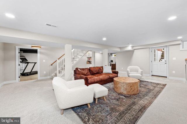 103 SAINT DUNSTANS RD, Baltimore, MD 21212