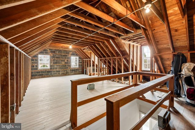 103 SAINT DUNSTANS RD, Baltimore, MD 21212