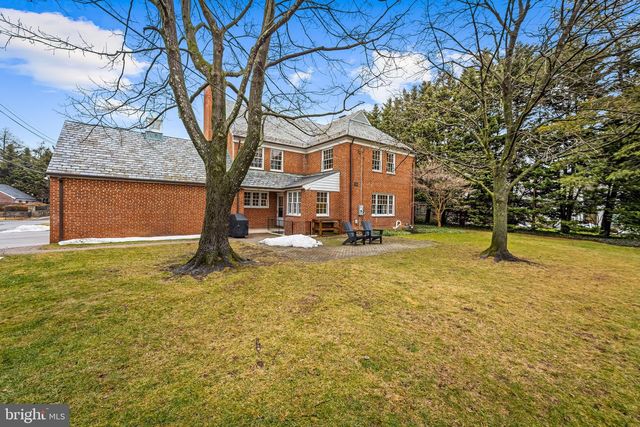 103 SAINT DUNSTANS RD, Baltimore, MD 21212