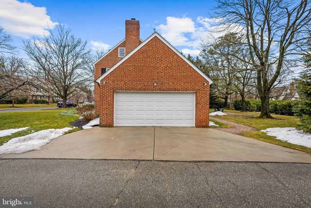 103 SAINT DUNSTANS RD, Baltimore, MD 21212