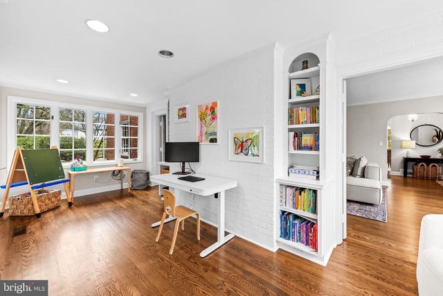 103 SAINT DUNSTANS RD, Baltimore, MD 21212