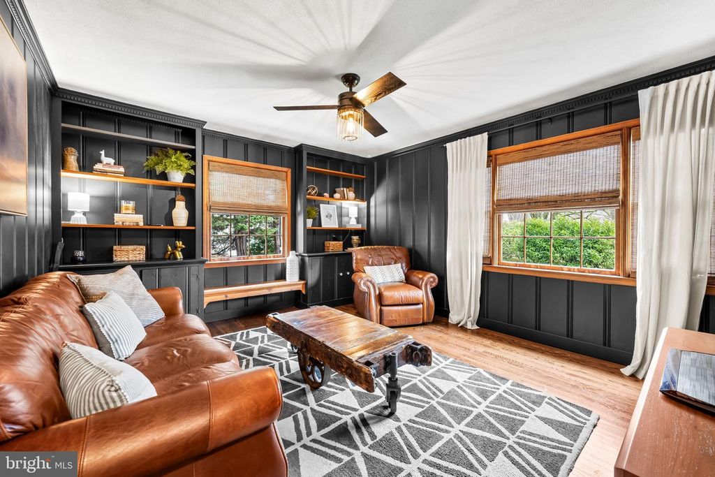 Image 21 of property listing at 103 SAINT DUNSTANS RD, Baltimore, MD 21212