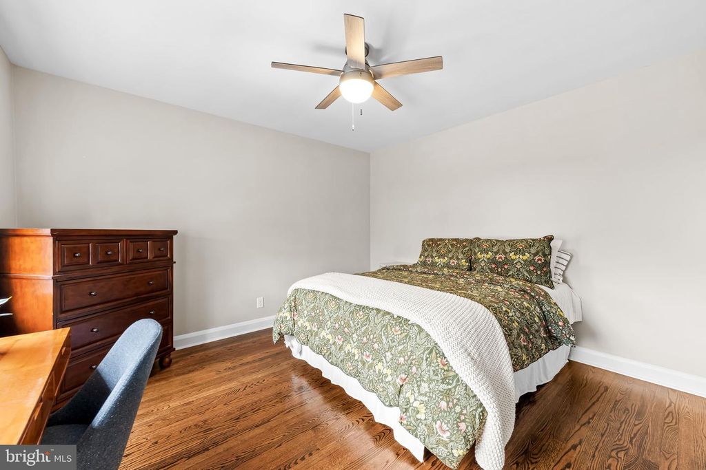 Image 39 of property listing at 103 SAINT DUNSTANS RD, Baltimore, MD 21212