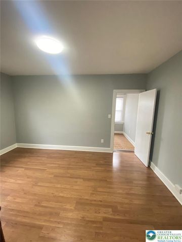 2247 Fairview Avenue, Wilson Boro, PA 18042