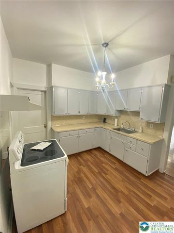 2247 Fairview Avenue, Wilson Boro, PA 18042