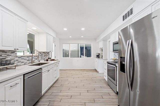 8102 E MULBERRY Street, Scottsdale, AZ 85251