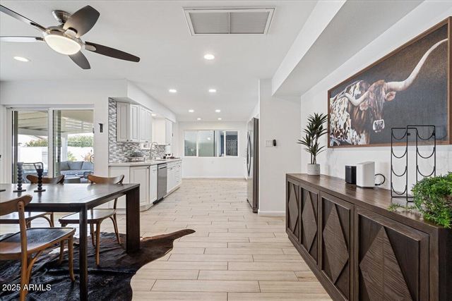 8102 E MULBERRY Street, Scottsdale, AZ 85251