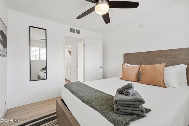 8102 E MULBERRY Street, Scottsdale, AZ 85251