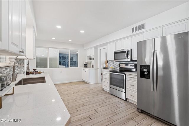 8102 E MULBERRY Street, Scottsdale, AZ 85251