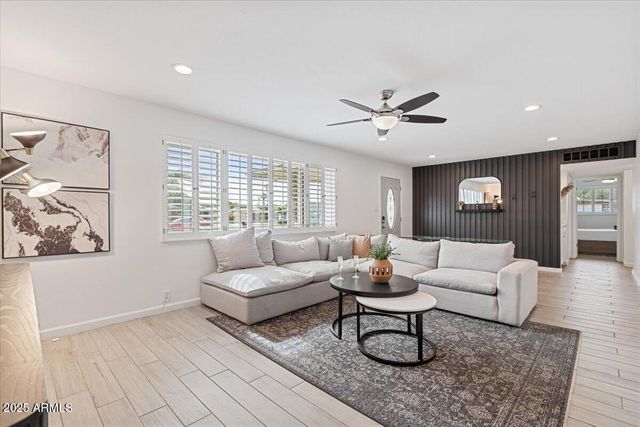 8102 E MULBERRY Street, Scottsdale, AZ 85251