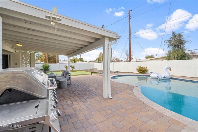 8102 E MULBERRY Street, Scottsdale, AZ 85251