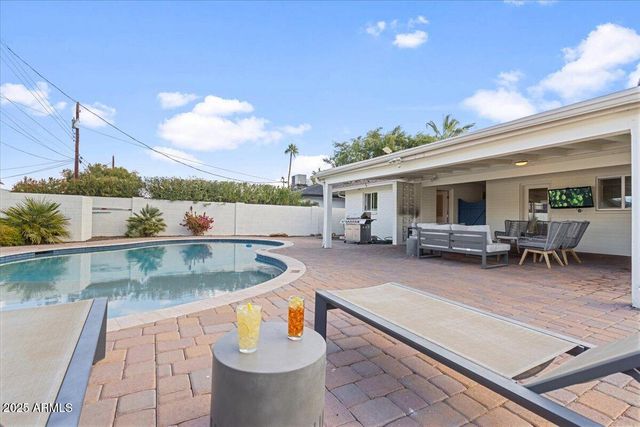 8102 E MULBERRY Street, Scottsdale, AZ 85251