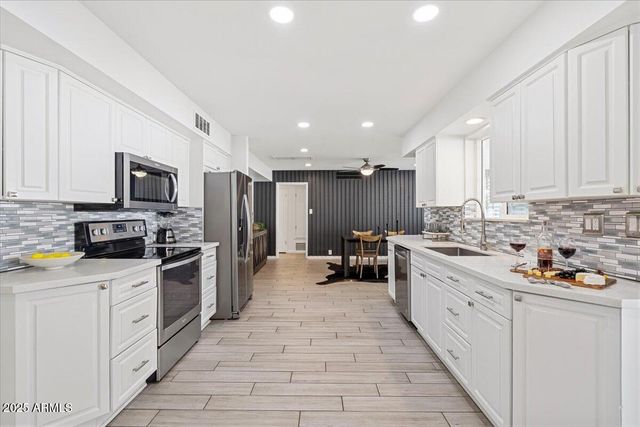 8102 E MULBERRY Street, Scottsdale, AZ 85251