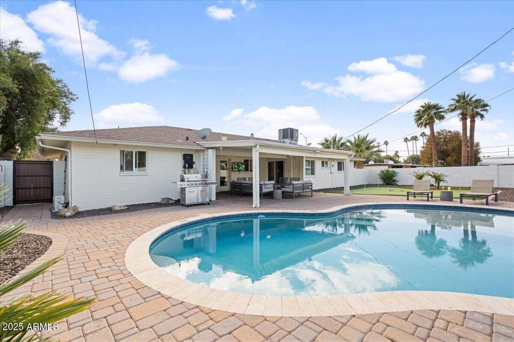 8102 E MULBERRY Street, Scottsdale, AZ 85251