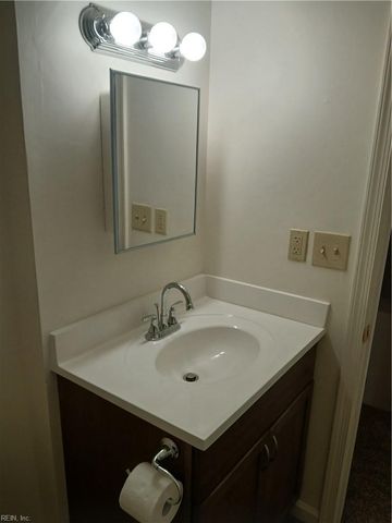 2713 Janice Lynn CT, Chesapeake, VA 23322
