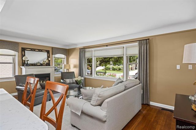 357 Sunset Street, Plymouth, MI 48170