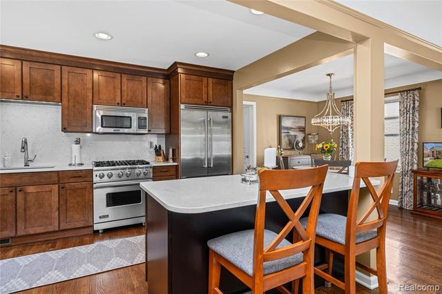 357 Sunset Street, Plymouth, MI 48170