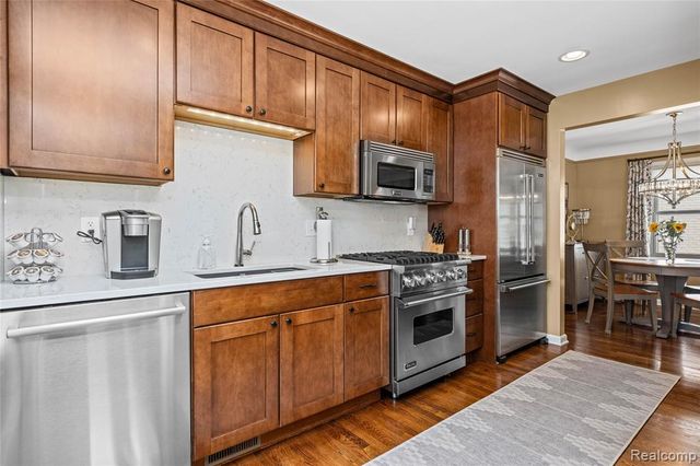 357 Sunset Street, Plymouth, MI 48170