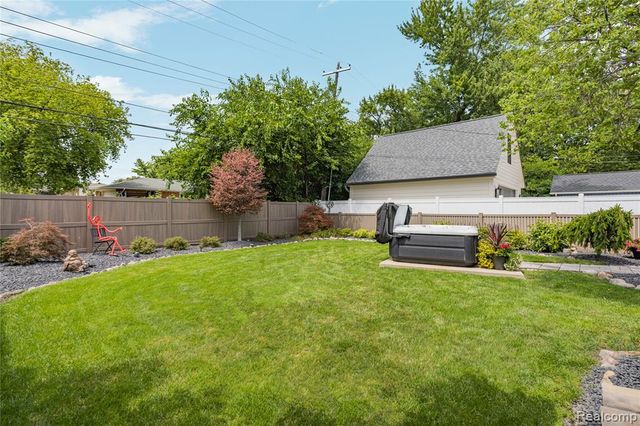 357 Sunset Street, Plymouth, MI 48170