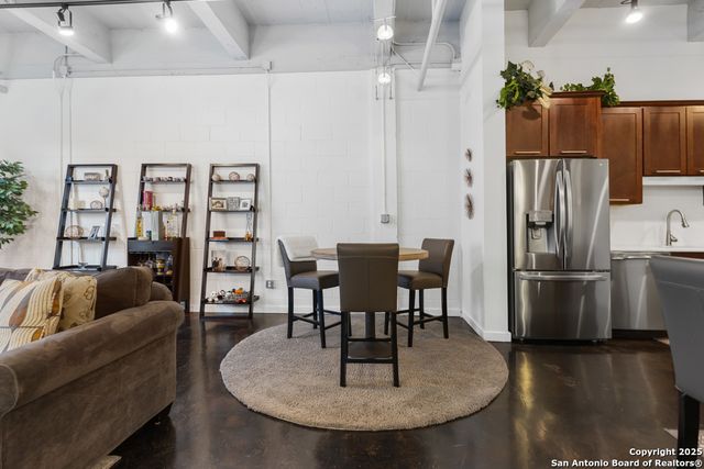 1339 S Flores St Ste 203, San Antonio, TX 78204