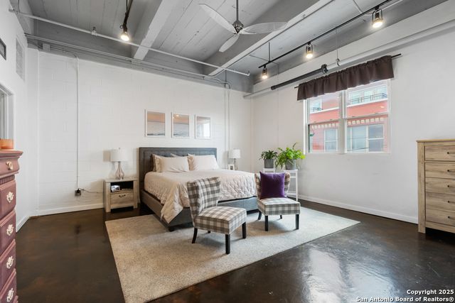 1339 S Flores St Ste 203, San Antonio, TX 78204