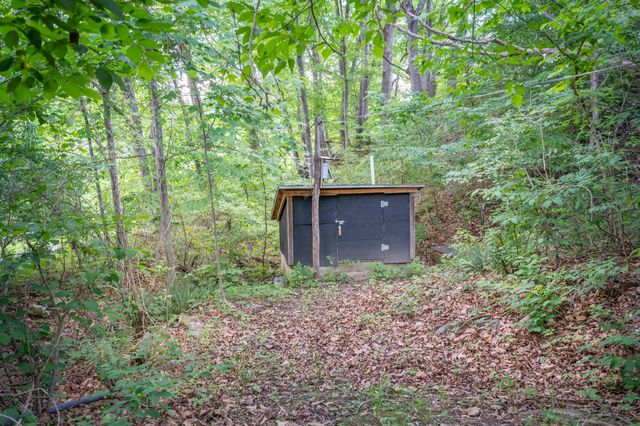 68 Paradise LN, Troutville, VA 24175