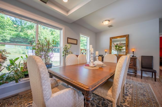 68 Paradise LN, Troutville, VA 24175