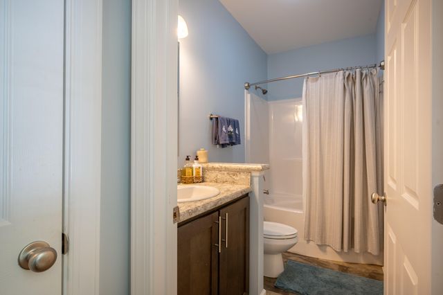 68 Paradise LN, Troutville, VA 24175