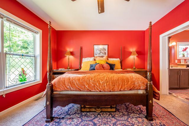 68 Paradise LN, Troutville, VA 24175