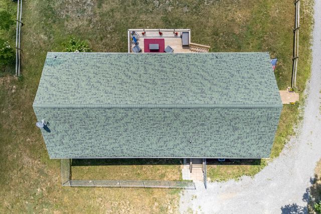68 Paradise LN, Troutville, VA 24175