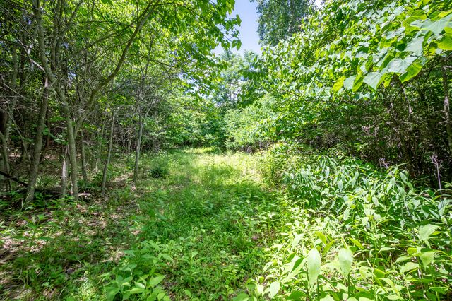 68 Paradise LN, Troutville, VA 24175