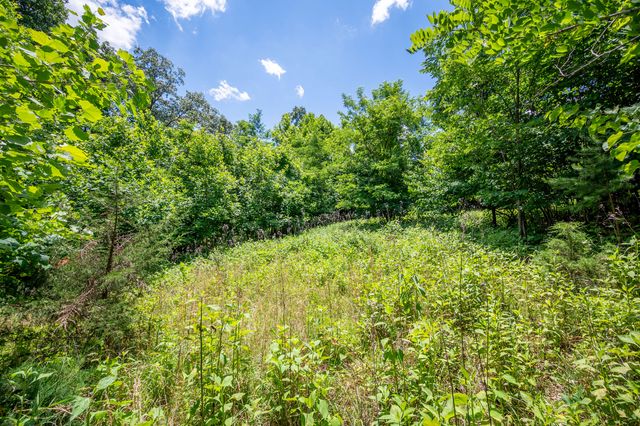 68 Paradise LN, Troutville, VA 24175